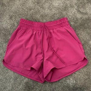 Abercrombie / YPB / pink lined motionTEK shorts / size small